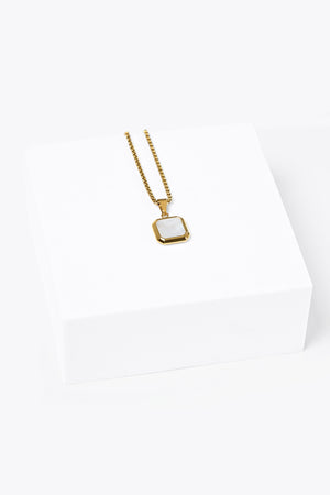 NECKLACE WHITE
