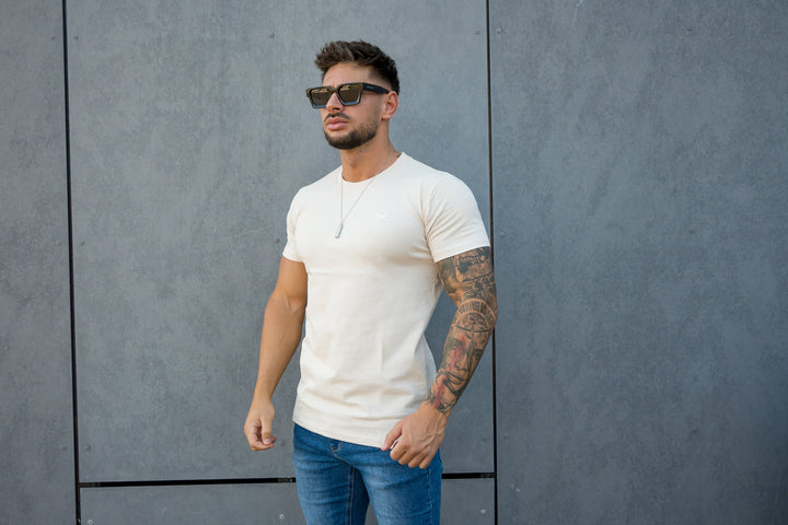 Master Beige Tees & Blue Jeans with MARCO MONTI: Learn Expert Styling and Detailing Tips for a Timeless Look