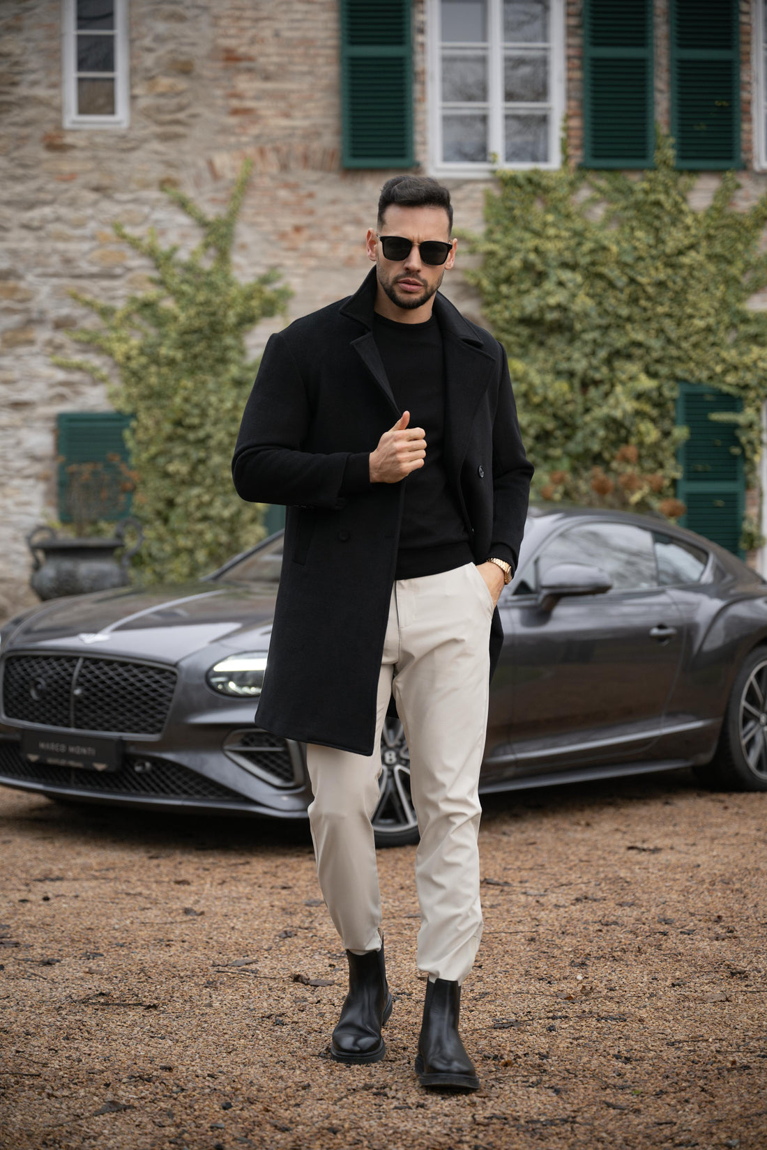 The Monochrome Code: How to Layer for Winter Without looking Bulky