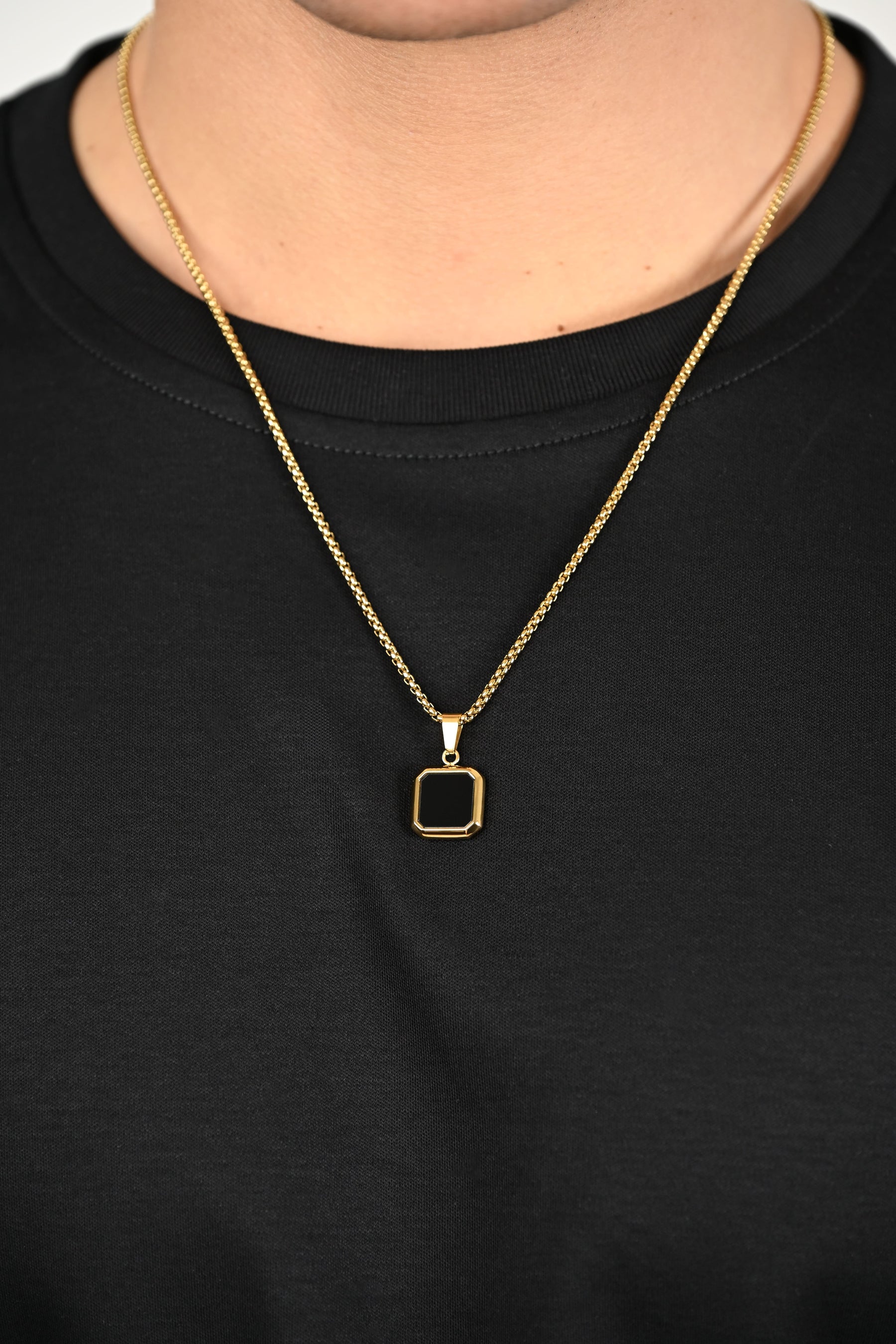 NECKLACE GOLD