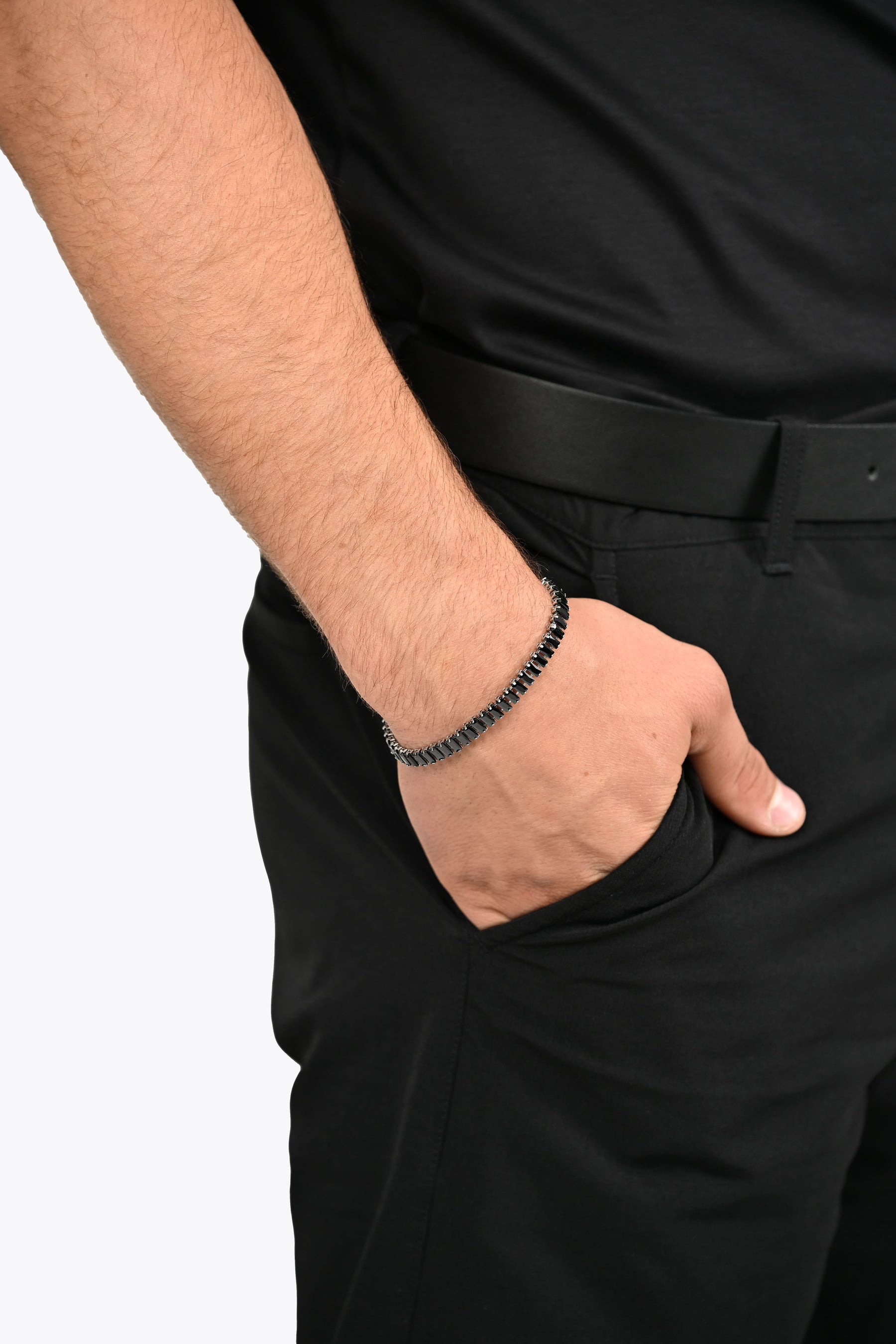 Pulsera Filo de Ónix (Pulsera para Hombre en Plata y Negro)