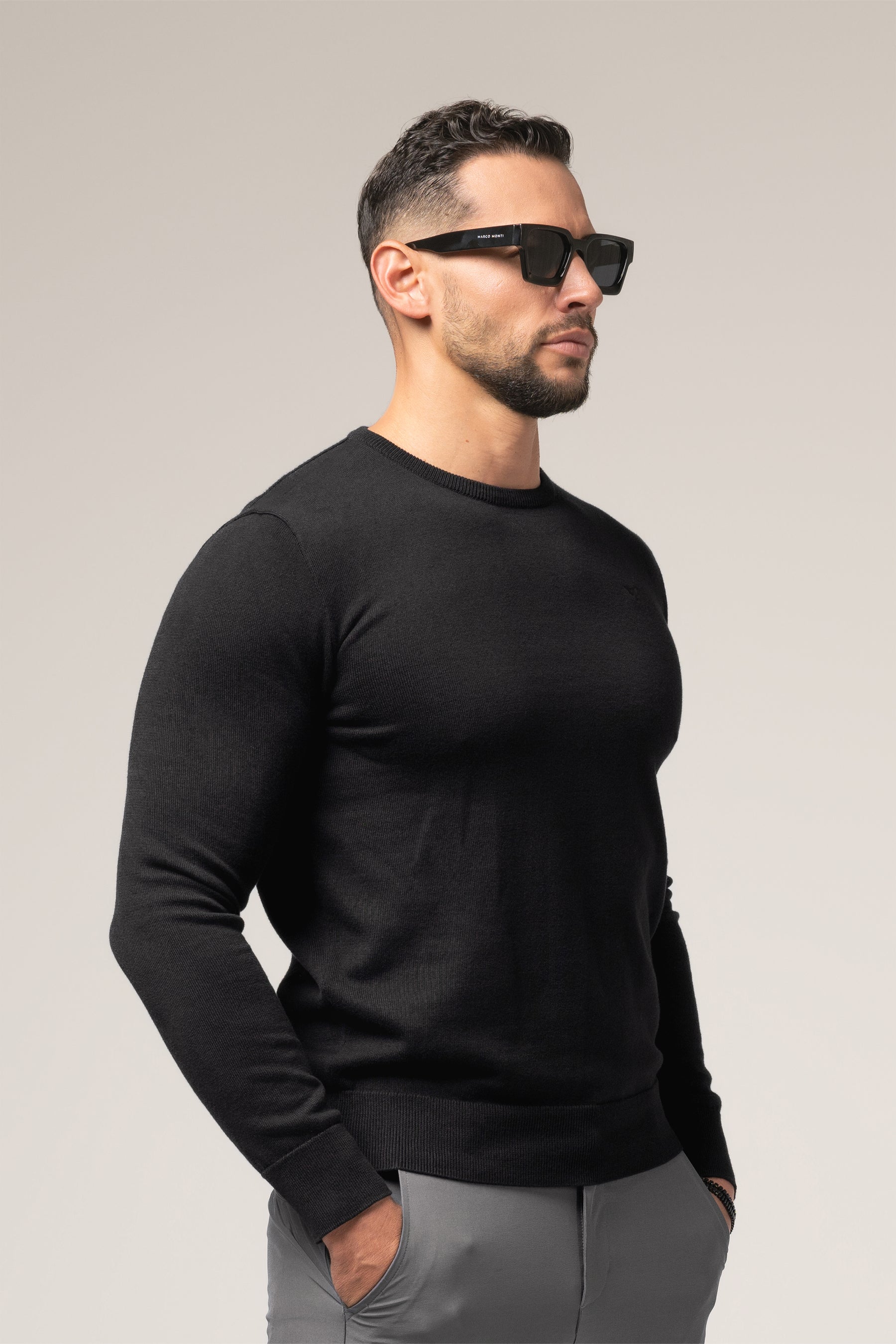 Novero Fine-Knit Crewneck | Nero Profondo