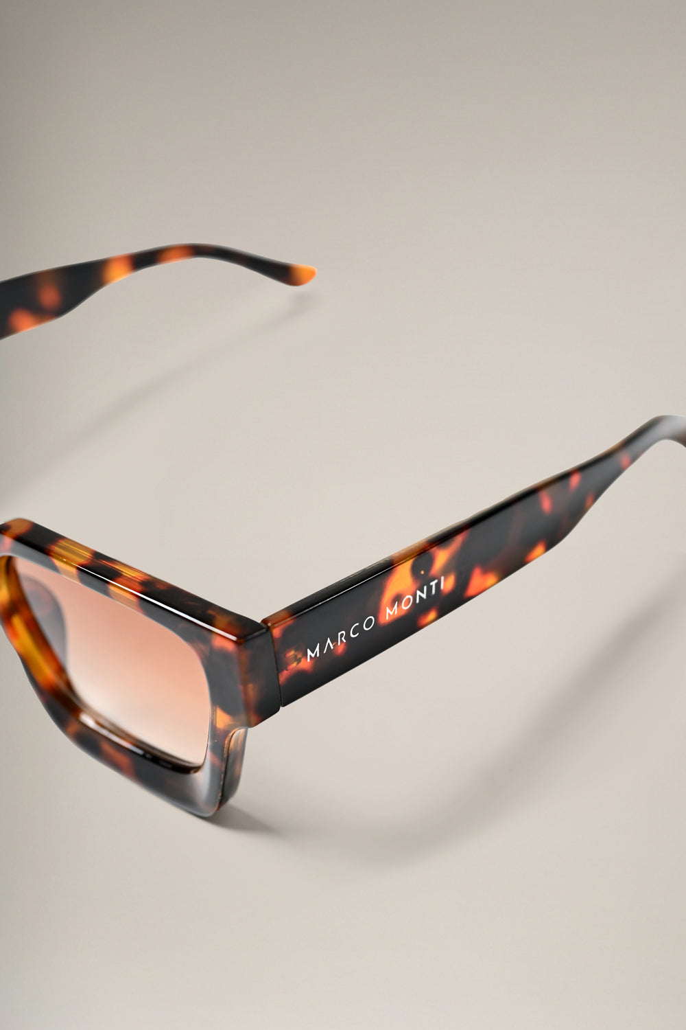 Riviera Square | Havana Tortoise