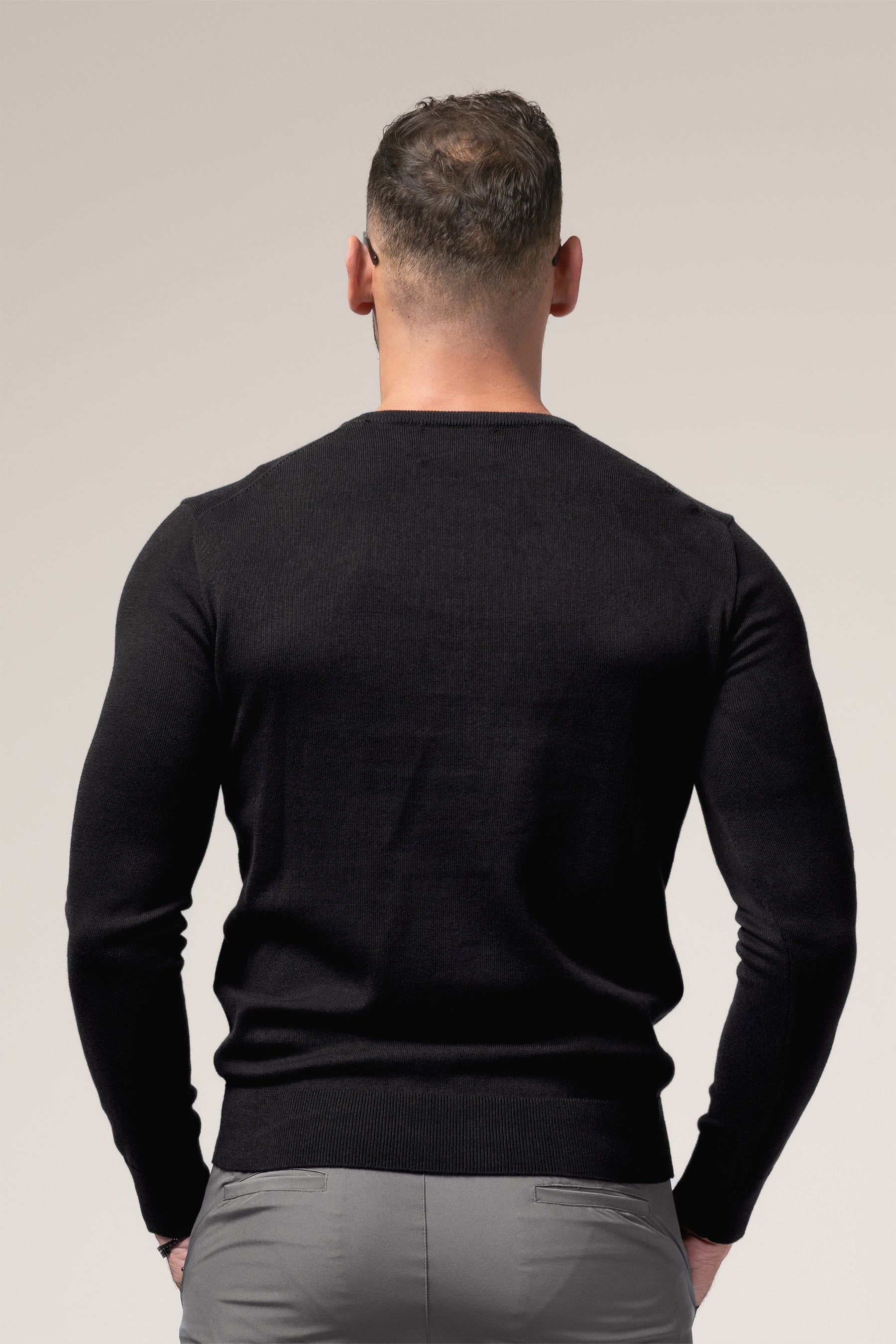 Novero Fine-Knit Crewneck | Nero Profondo
