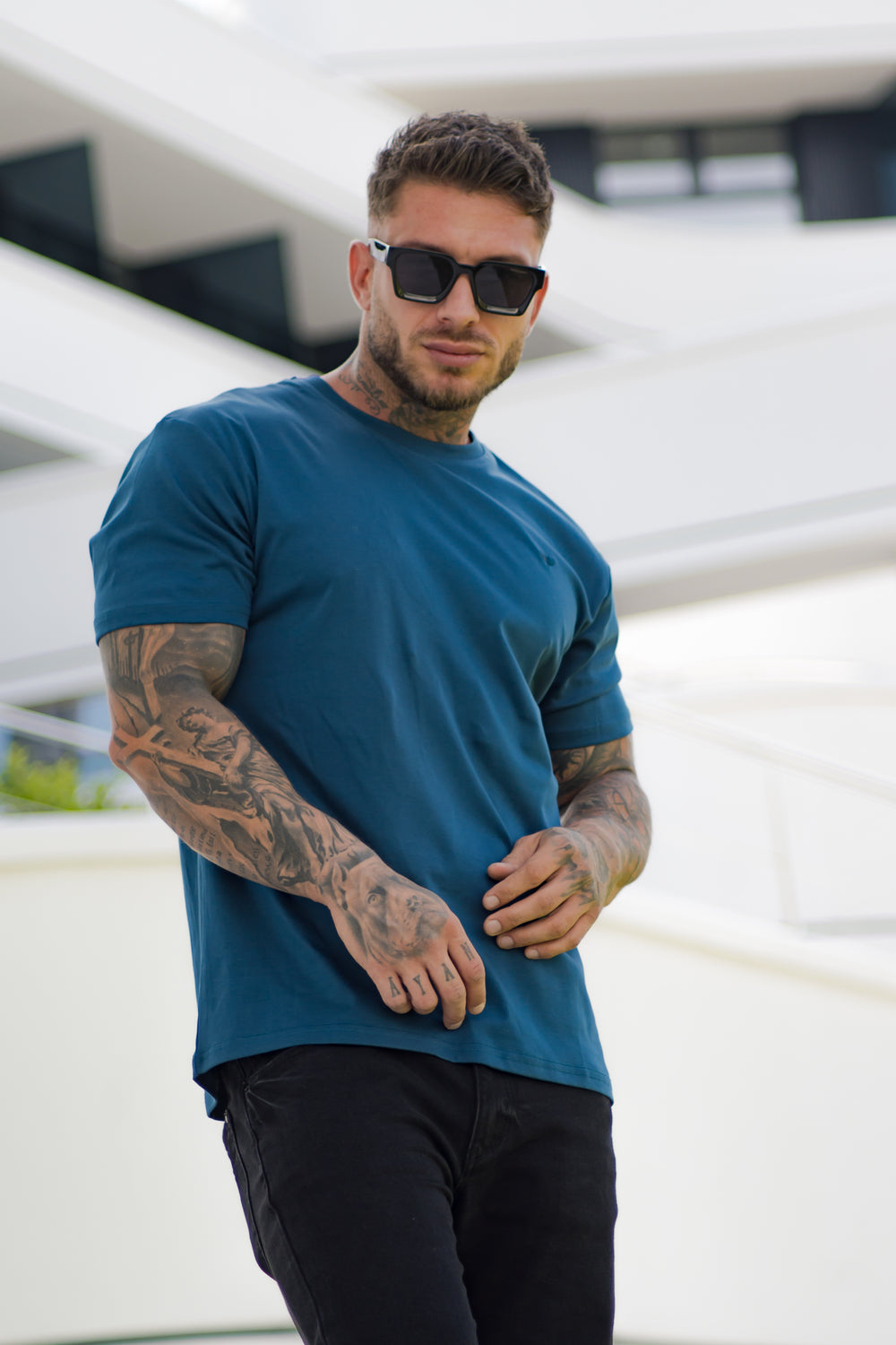 CAMISETA DE ALGODÓN PIMA EN AZUL REAL