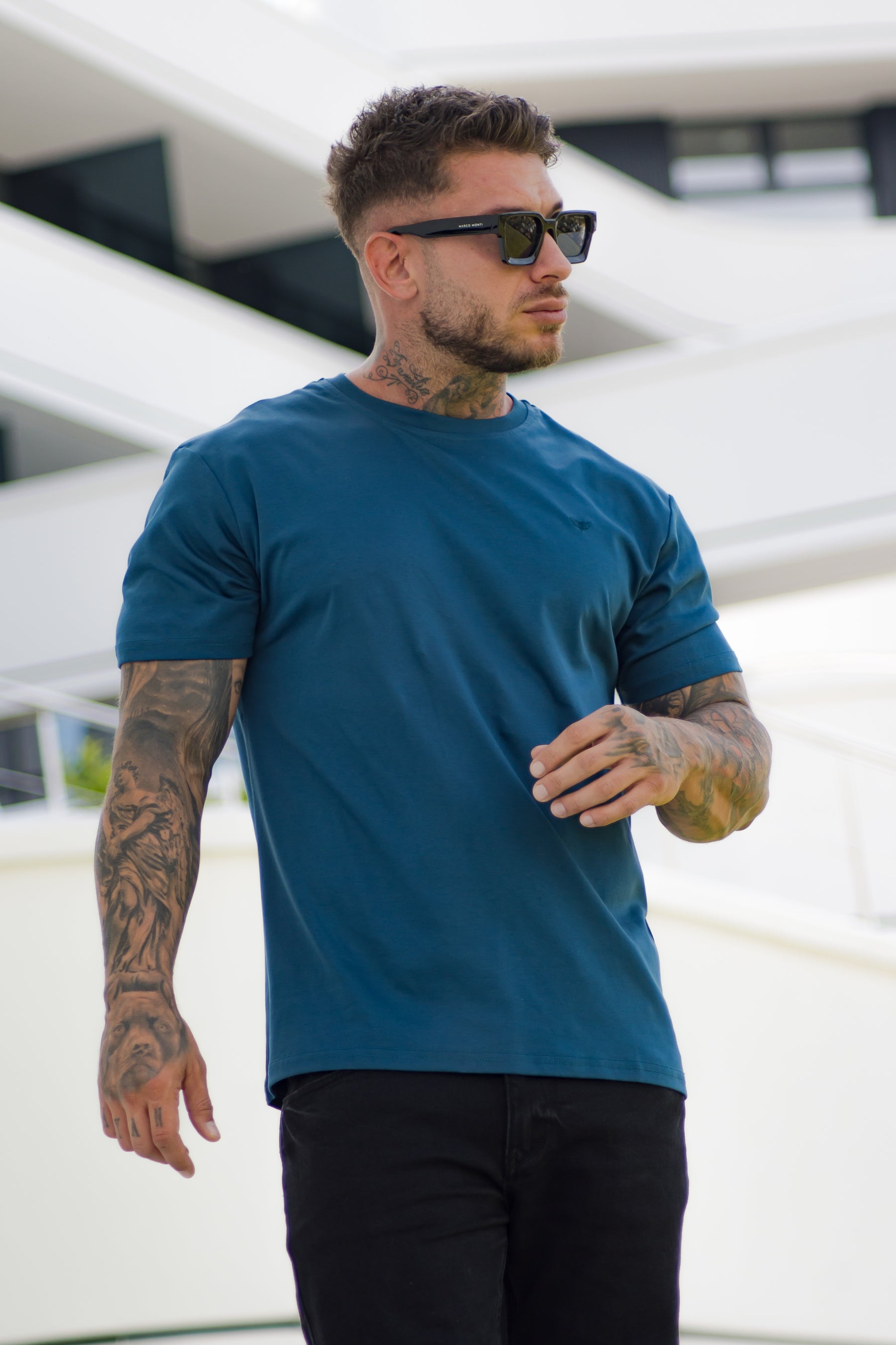 CAMISETA DE ALGODÓN PIMA EN AZUL REAL